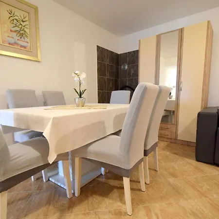 Appartamento Vrdoljak *
